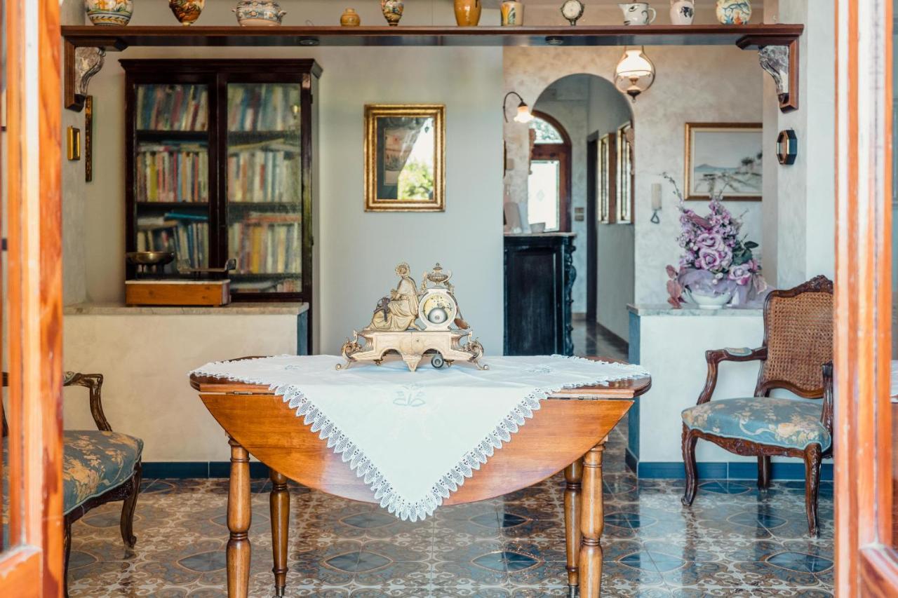 מונריאלה B&B Elvira Al Duomo מראה חיצוני תמונה