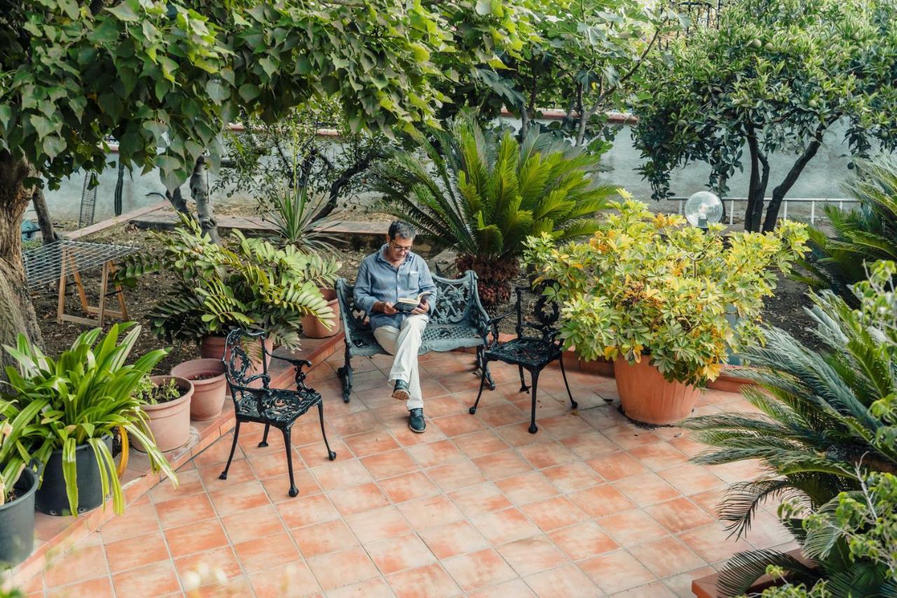 מונריאלה B&B Elvira Al Duomo מראה חיצוני תמונה