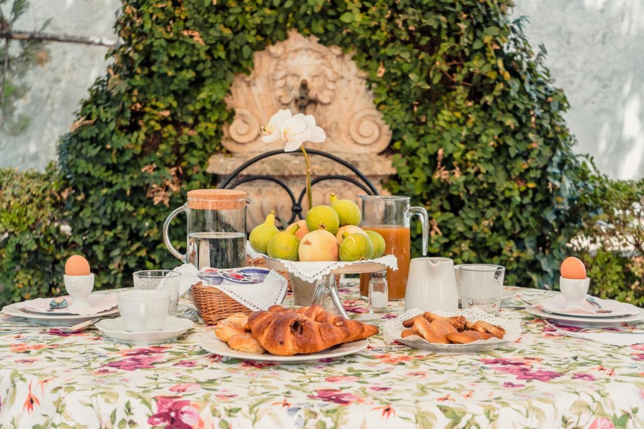 מונריאלה B&B Elvira Al Duomo מראה חיצוני תמונה